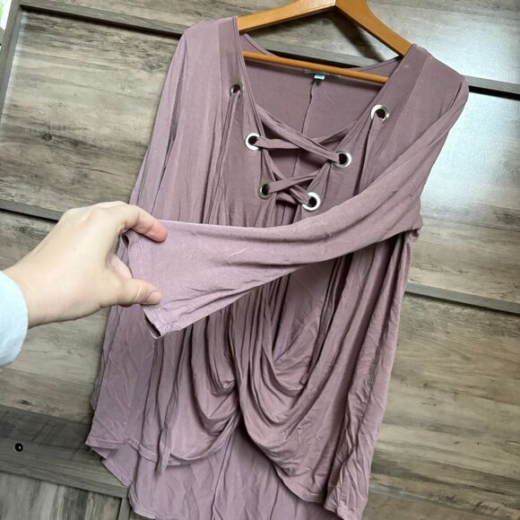 She + Sky Mauve Flowy Deep V Lace Front Long Sleeve Blouse Women's S Great prewo - Picture 3 of 5